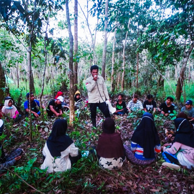 Rio-sedang-menjelaskan-konservasi